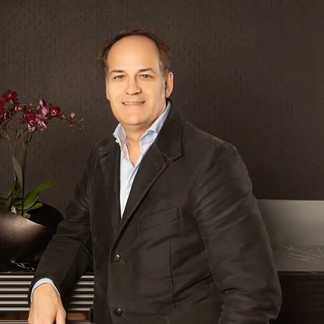 Dr. med. Carsten Ernert, plastic surgeon
